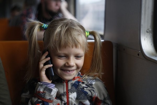 Que préparer pour s'occuper de son bébé pendant un voyage en train ?