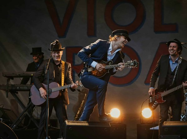 Quels conseils pour une immersion dans les traditions de la musique folk irlandaise à Dublin ?